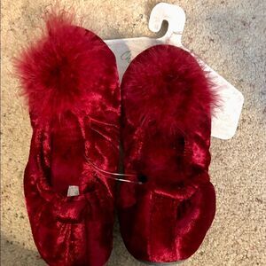 NWT ballet house slippers size small by Charlie Page